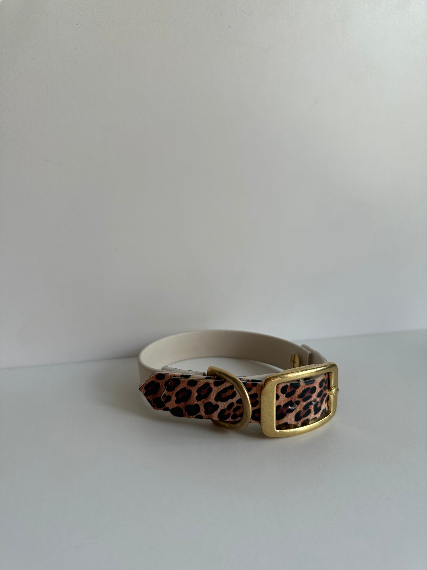 Leo BioThane Halsband