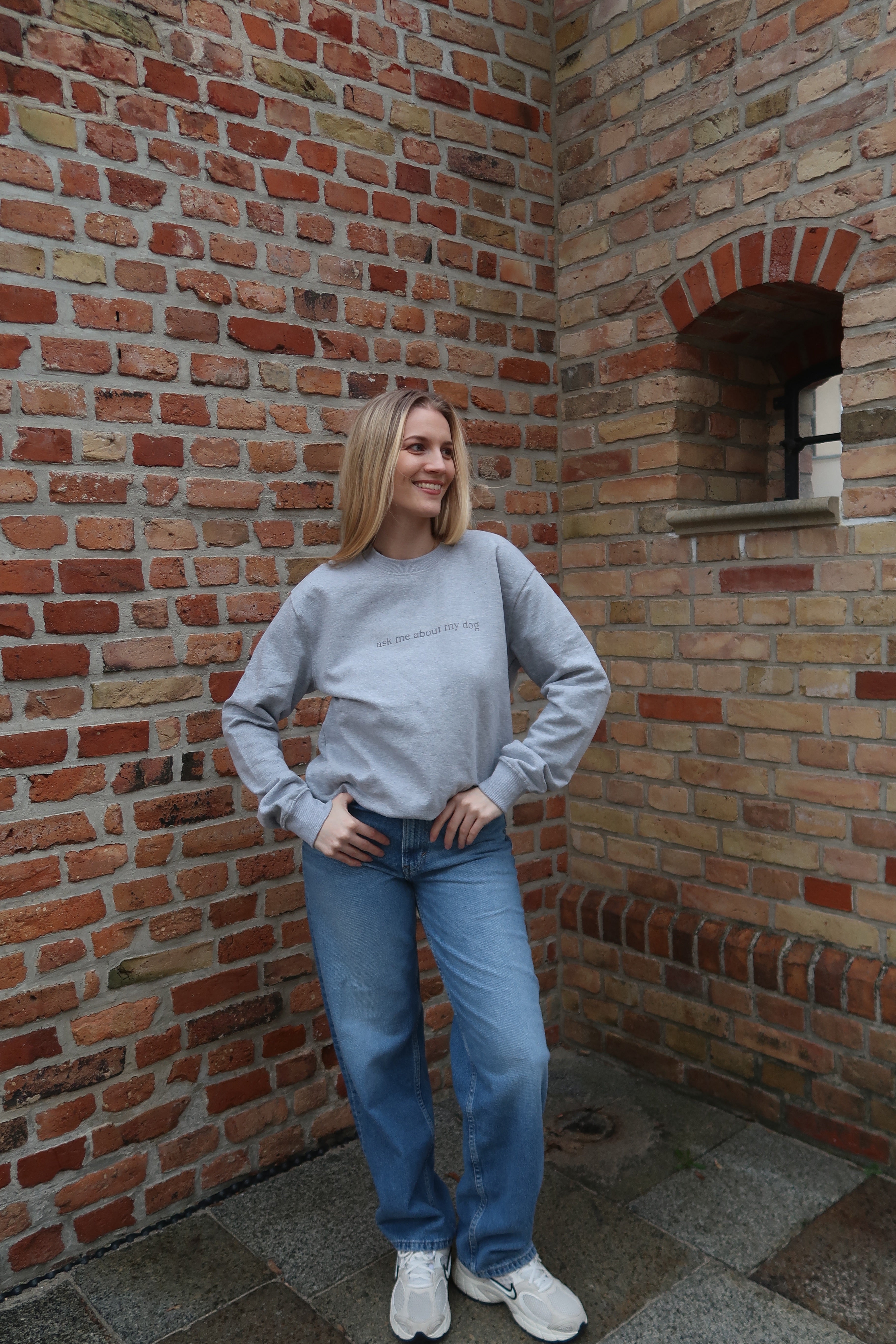 Sweater "ask me about my dog"