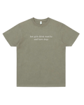T-Shirt "hot girls drink matcha and have dogs"