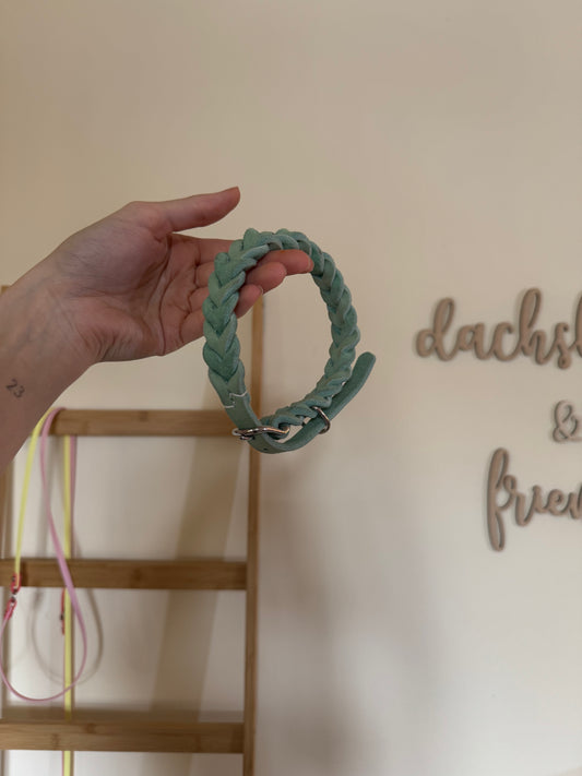 Fettlederhalsband geflochten salbei 31-34cm